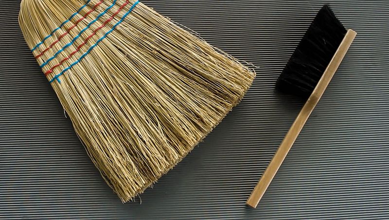<p>As you can see, we use sorghum brooms and brushes from horse hair.</p>
